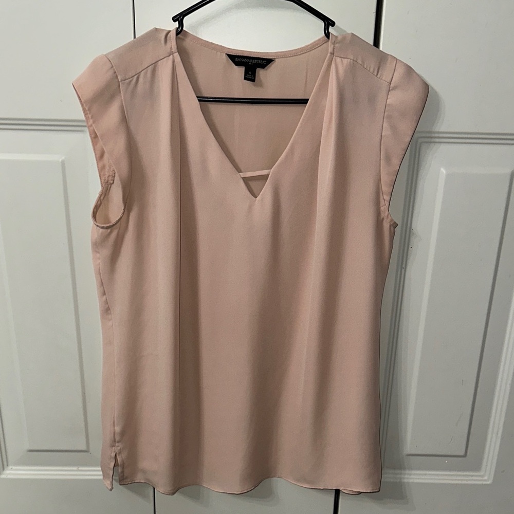 Banana Republic Light Pink V-Neck Blouse (4)